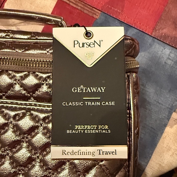 PurseN Metallic Quilted Travel Case - Picture 4 of 5